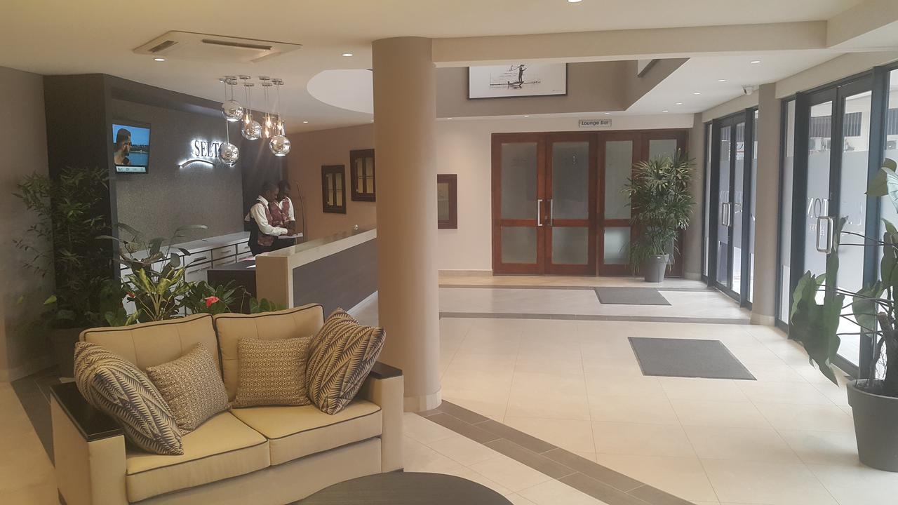 Hotel Selton Kinshasa Buitenkant foto