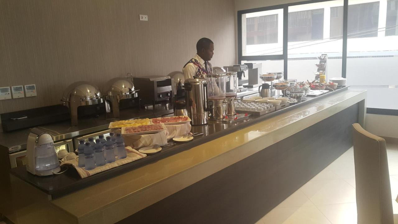 Hotel Selton Kinshasa Buitenkant foto